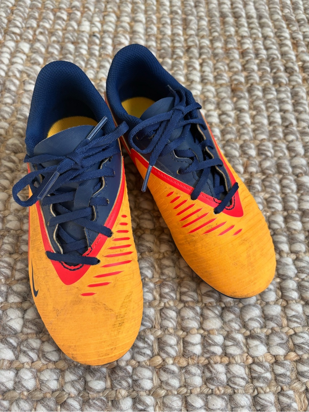 Nike Jr. Phantom Soccer Cleats | Size 3